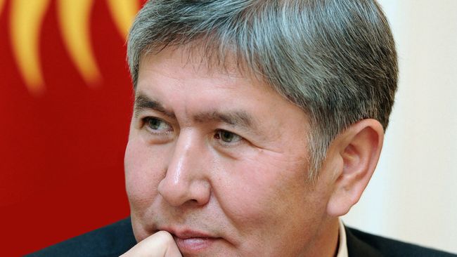 Президент Кыргызской Республики Алмазбек Атамбаев Президент Кыргызской Республики Алмазбек Атамбаев