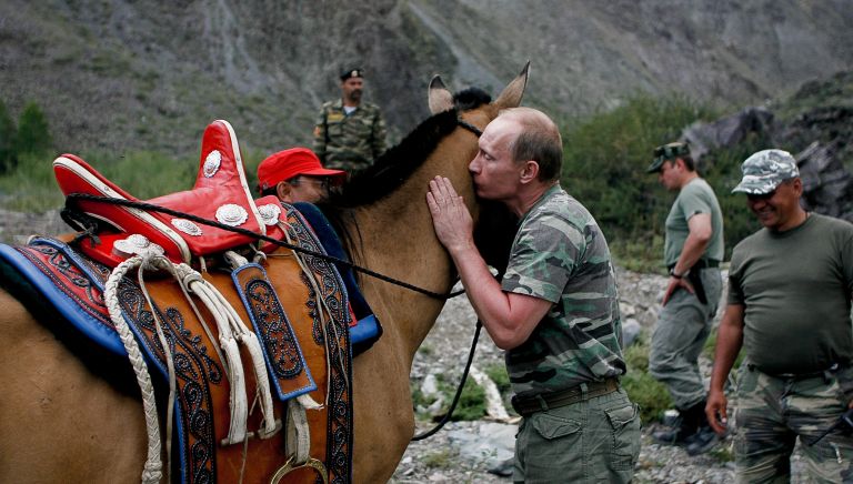 Председатель правительства России Владимир Путин во время пребывания в Тыве Председатель правительства России Владимир Путин во время пребывания в Тыве