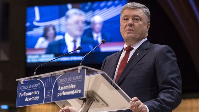 Президент Украины Петр Порошенко во время выступления на заседании ПАСЕ в Страсбурге. 11 октября 2017 Президент Украины Петр Порошенко во время выступления на заседании ПАСЕ в Страсбурге. 11 октября 2017