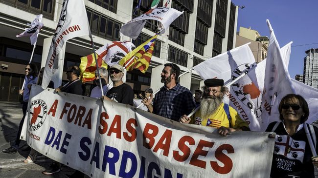 Акция против НАТО в Италии Акция против НАТО в Италии