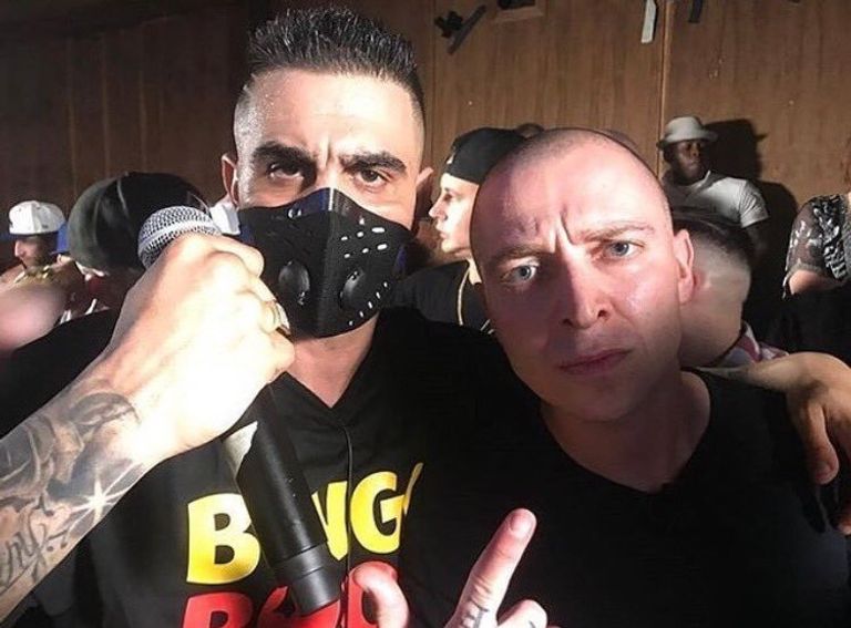 Oxxxymiron и Dizaster во время рэп-баттла в Лос-Анджелесе Oxxxymiron и Dizaster во время рэп-баттла в Лос-Анджелесе