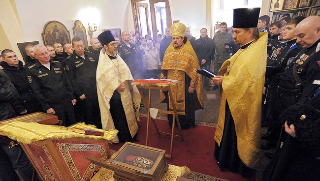 Ковчег с башмачком святителя Спиридона Тримифунтского. Архивное фото