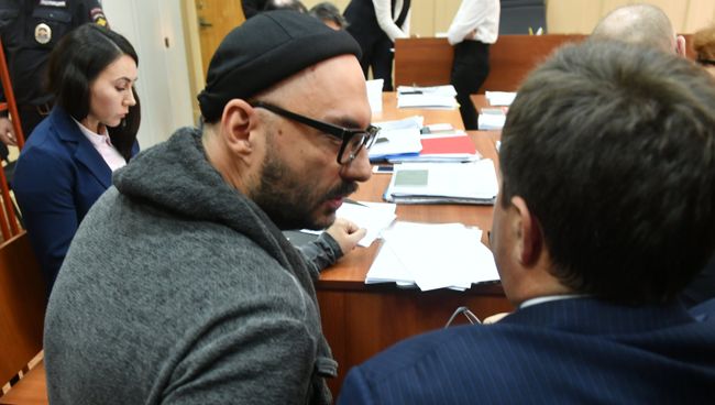 Режиссер Кирилл Серебренников в Басманном суде Москвы. 17 октября 2017 Режиссер Кирилл Серебренников в Басманном суде Москвы. 17 октября 2017