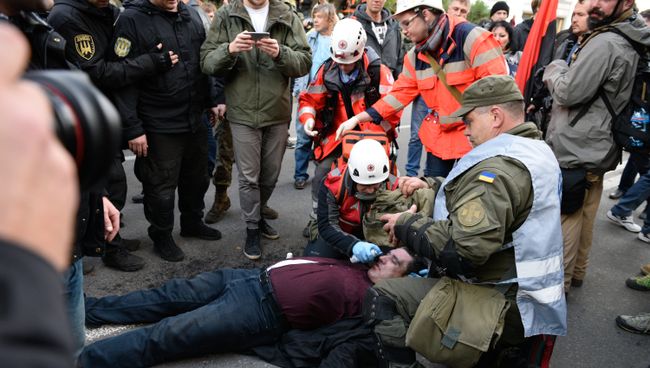 Акция протеста у здания Верховной рады Украины в Киеве Акция протеста у здания Верховной рады Украины в Киеве