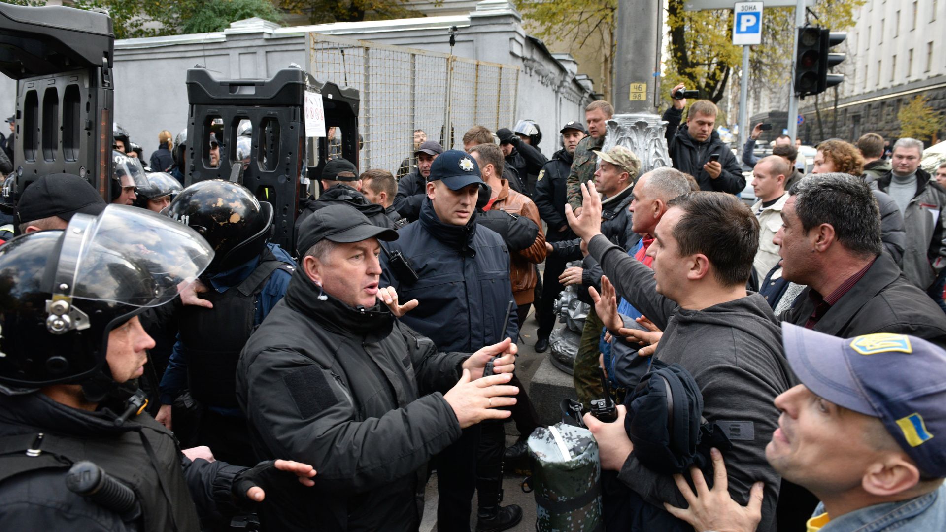 Акция протеста у здания Верховной рады Украины в Киеве Акция протеста у здания Верховной рады Украины в Киеве - РИА Новости, 1920, 10.12.2025