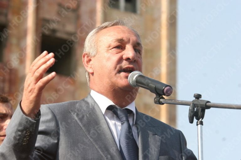 Глава республики Абхазия Сергей Багапш Глава республики Абхазия Сергей Багапш