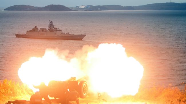 Фрегата ВМС Индии Саптура