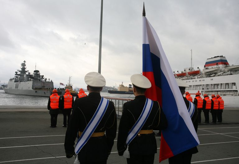 Церемония встречи отряда боевых кораблей ВМС Индии, который прибыл во Владивосток для участия в международных российско-индийских межвидовых учениях Индра – 2017. 19 октября 2017 Церемония встречи отряда боевых кораблей ВМС Индии, который прибыл во Владивосток для участия в международных российско-индийских межвидовых учениях Индра – 2017. 19 октября 2017