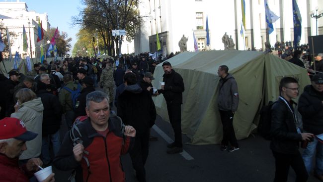Протесты у здания Верховной Рады Украины в Киеве. 19 октября 2017 Протесты у здания Верховной Рады Украины в Киеве. 19 октября 2017