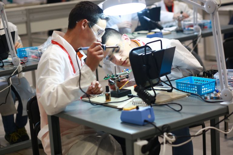 V Национальный чемпионат WorldSkills в Краснодаре. Соревнования в компетенции Электроника V Национальный чемпионат WorldSkills в Краснодаре. Соревнования в компетенции Электроника