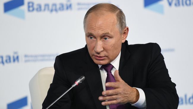 Президент РФ Владимир Путин выступает на итоговой сессии Международного дискуссионного клуба Валдай. 19 октября 2017 Президент РФ Владимир Путин выступает на итоговой сессии Международного дискуссионного клуба Валдай. 19 октября 2017