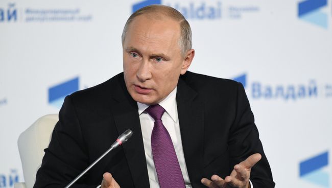 Президент РФ Владимир Путин на итоговой сессии Международного дискуссионного клуба Валдай. 19 октября 2017 Президент РФ Владимир Путин на итоговой сессии Международного дискуссионного клуба Валдай. 19 октября 2017