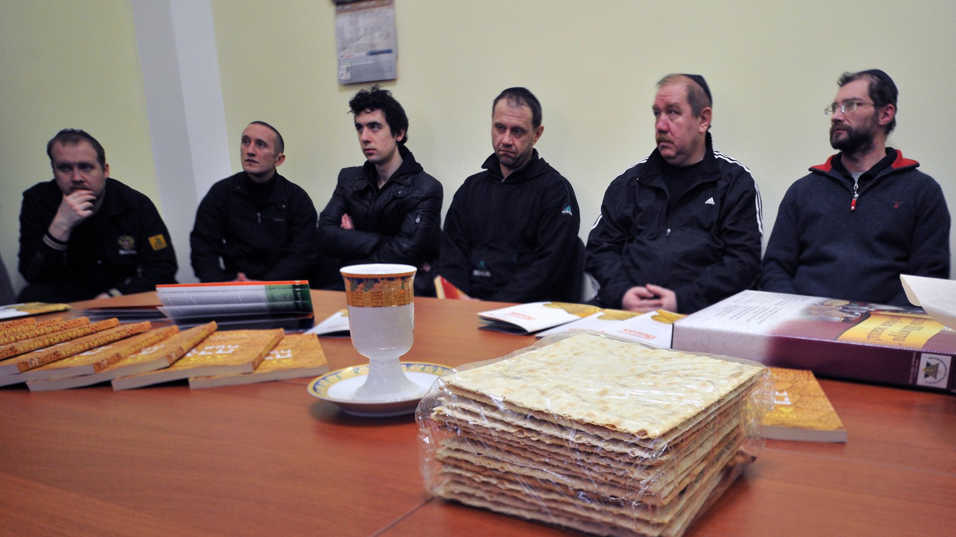 Подготовка к празднованию Песаха в синагоге при Бутырской тюрьме Подготовка к празднованию Песаха в синагоге при Бутырской тюрьме - РИА Новости, 1920, 04.06.2021