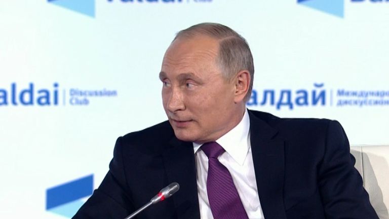 Путин рассказал анекдот про олигарха Путин рассказал анекдот про олигарха