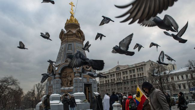 У памятника героям Плевны в Москве У памятника героям Плевны в Москве