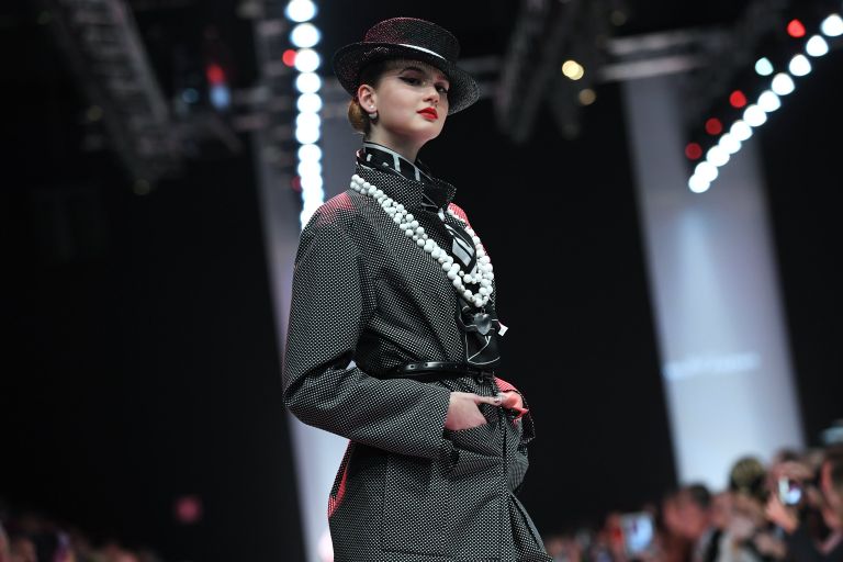 Новая коллекция дизайнера Славы Зайцева в рамках Mercedes-Benz Fashion Week Russia в Центральном выставочном зале Манеж в Москве. 21 октября 2017 Новая коллекция дизайнера Славы Зайцева в рамках Mercedes-Benz Fashion Week Russia в Центральном выставочном зале Манеж в Москве. 21 октября 2017
