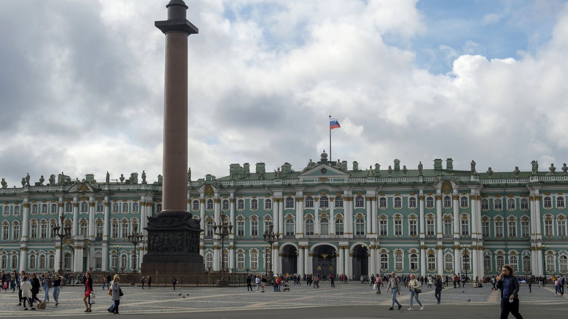 Дворцовая площадь и Зимний дворец в Санкт-Петербурге Дворцовая площадь и Зимний дворец в Санкт-Петербурге - РИА Новости, 1920, 17.08.2021