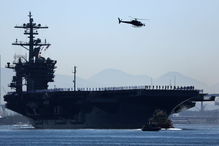 Авианосец ВМС США Теодор Рузвельт в водах Тихого океана 