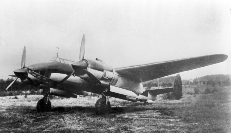 Фронтовой бомбардировщик АНТ-58