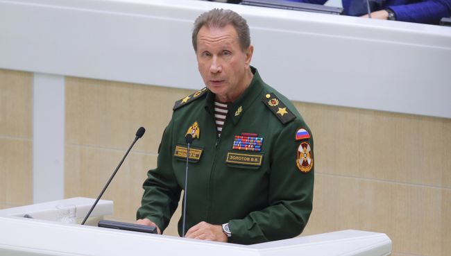 Главнокомандующий войсками национальной гвардии РФ Виктор Золотов выступает на заседании Совета Федерации РФ. 25 октября 2017 Главнокомандующий войсками национальной гвардии РФ Виктор Золотов выступает на заседании Совета Федерации РФ. 25 октября 2017