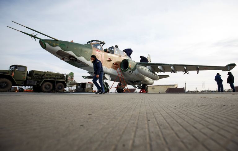 Летно-специальная подготовка экипажей штурмовиков Су-25 в Краснодарском крае