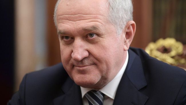 Руководитель Федеральной таможенной службы РФ Владимир Булавин во время встречи с президентом РФ Владимиром Путиным. 25 октября 2017 Руководитель Федеральной таможенной службы РФ Владимир Булавин во время встречи с президентом РФ Владимиром Путиным. 25 октября 2017