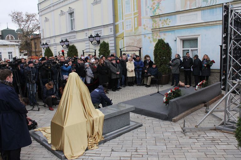 Открытие памятника Эльдару Рязанову в Самаре Открытие памятника Эльдару Рязанову в Самаре