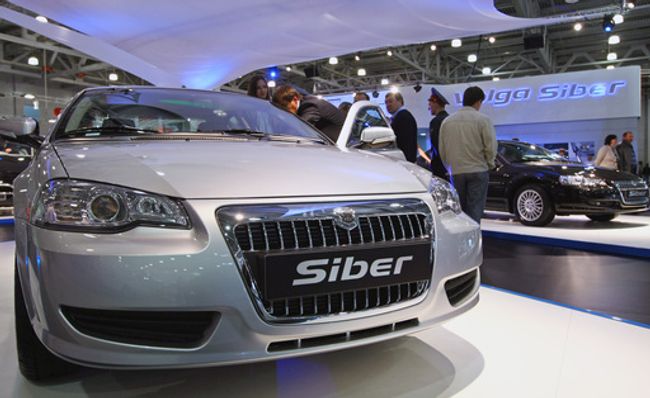 Автомобиль Volga Siber на Московском международном автосалоне. Архив
