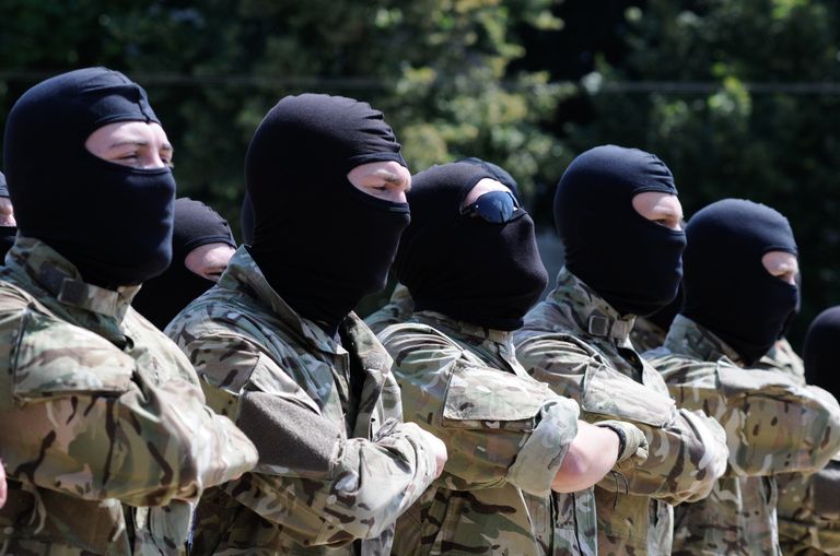 Бойцы добровольческого батальона принимают присягу на верность Украине в Киеве Бойцы добровольческого батальона принимают присягу на верность Украине в Киеве