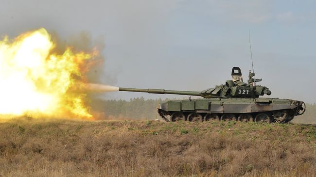 Танк Т-72Б3 во время учений