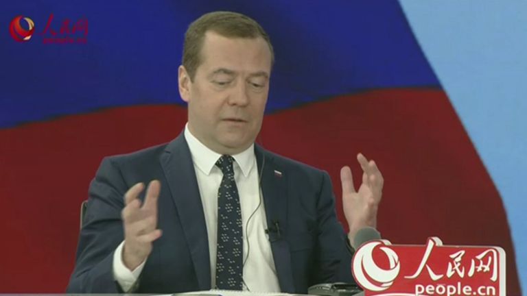 Медведев назвал доверительными отношения РФ с Китаем и процитировал Конфуция Медведев назвал доверительными отношения РФ с Китаем и процитировал Конфуция