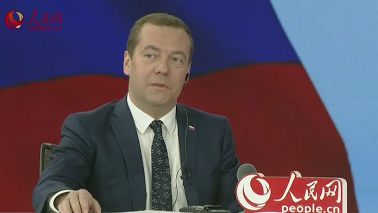 Медведев пригласил китайских болельщиков на ЧМ-2018 по футболу Медведев пригласил китайских болельщиков на ЧМ-2018 по футболу