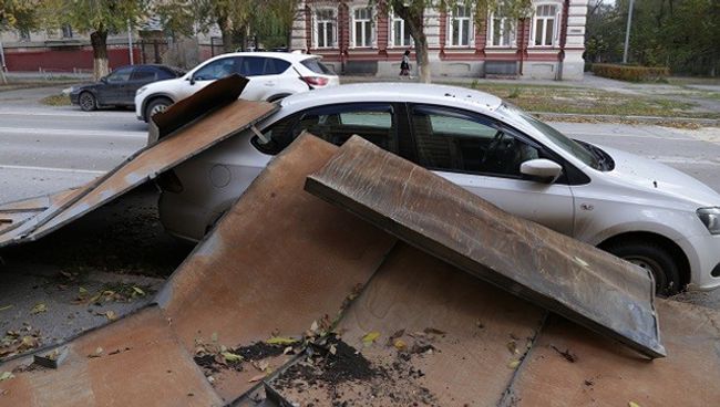Последствия сильного ветра в Волгограде. 31 октября 2017