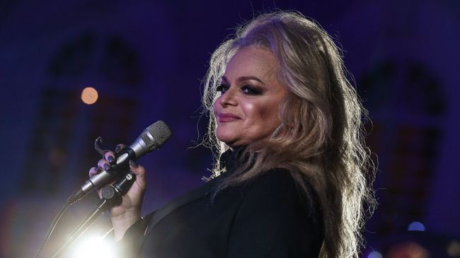 Певица Лариса Долина выступает на церемонии вручения премии радио JAZZ 89.1 FM Все цвета джаза - 2017 Певица Лариса Долина выступает на церемонии вручения премии радио JAZZ 89.1 FM Все цвета джаза - 2017