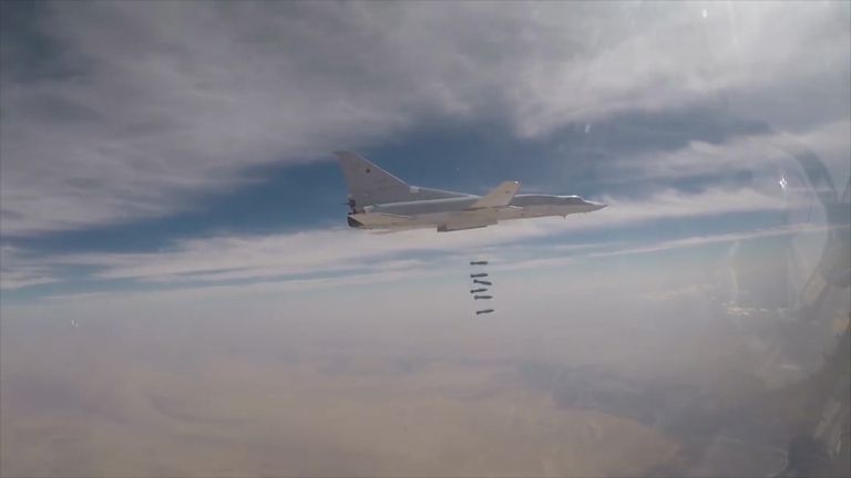 Групповой авиаудар Ту-22M3 по объектам террористов в провинции Дейр-эз-Зор