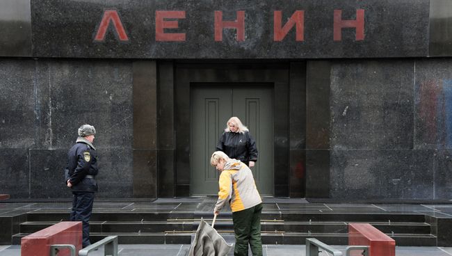 Мавзолей В.И. Ленина. Архивное фото Мавзолей В.И. Ленина. Архивное фото