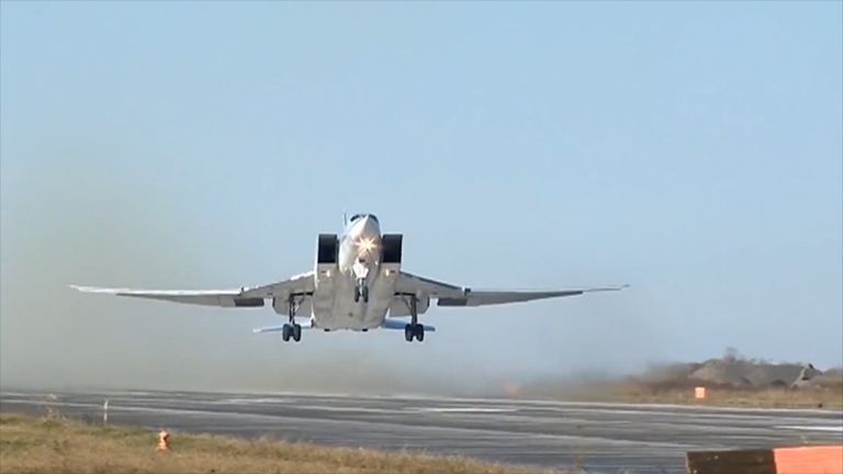 Работа группы дальних бомбардировщиков Ту-22М3 ВКС РФ в Сирии Работа группы дальних бомбардировщиков Ту-22М3 ВКС РФ в Сирии