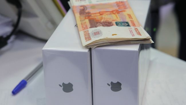 Новые смартфоны iPhone X. Архивное фото Новые смартфоны iPhone X. Архивное фото