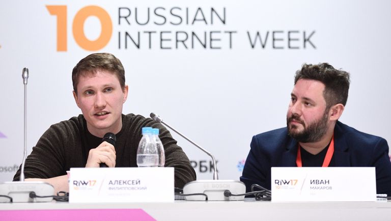 Руководитель центра интернет технологий МИА Россия сегодня Алексей Филипповский и заместитель генерального продюсера по Digital-продуктам РБК Иван Макаров на Russian Internet Week Руководитель центра интернет технологий МИА Россия сегодня Алексей Филипповский и заместитель генерального продюсера по Digital-продуктам РБК Иван Макаров на Russian Internet Week