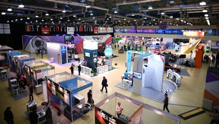 Выставка в рамках Russian Internet Week (Неделя российского интернета / RIW) в центральном выставочном комплексе Экспоцентр в Москве Выставка в рамках Russian Internet Week (Неделя российского интернета / RIW) в центральном выставочном комплексе Экспоцентр в Москве