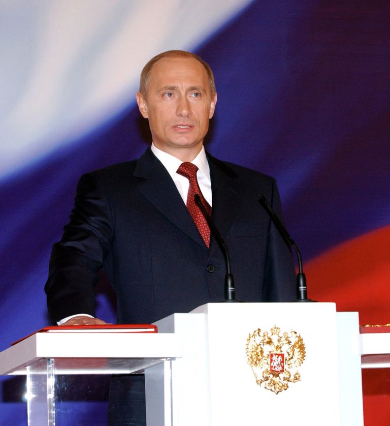 Официальное вступление в должность президента России Владимира Путина Официальное вступление в должность президента России Владимира Путина