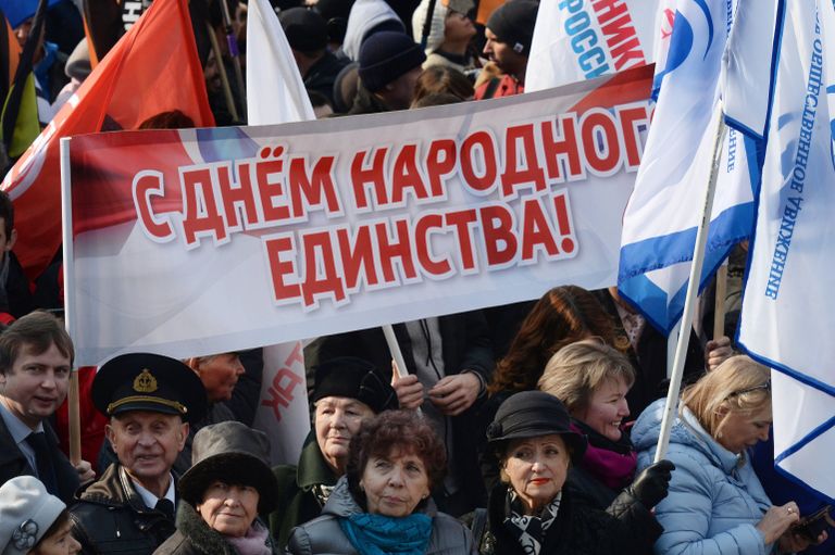 Участники митинга-концерта в честь Дня народного единства на Корабельной набережной во Владивостоке. 4 ноября 2017 Участники митинга-концерта в честь Дня народного единства на Корабельной набережной во Владивостоке. 4 ноября 2017