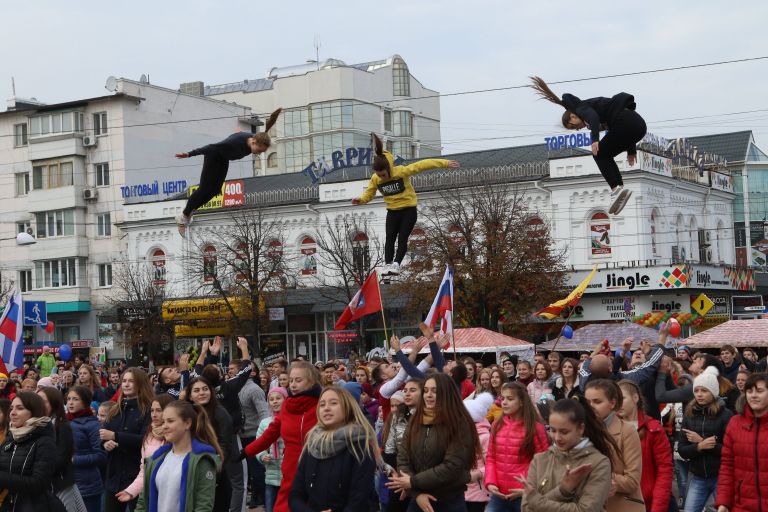Жители Симферополя во время празднования Дня народного единства. 4 ноября 2017 Жители Симферополя во время празднования Дня народного единства. 4 ноября 2017