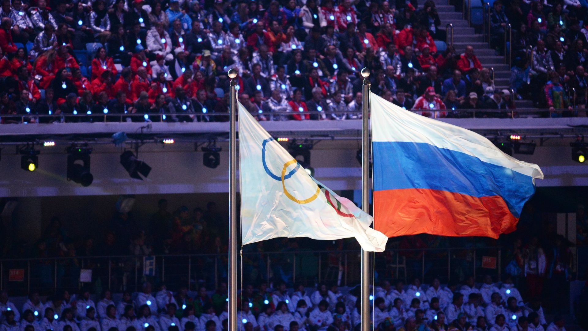 Олимпийский флаг и флаг России на Играх в Сочи Олимпийский флаг и флаг России на Играх в Сочи - РИА Новости, 1920, 22.04.2021