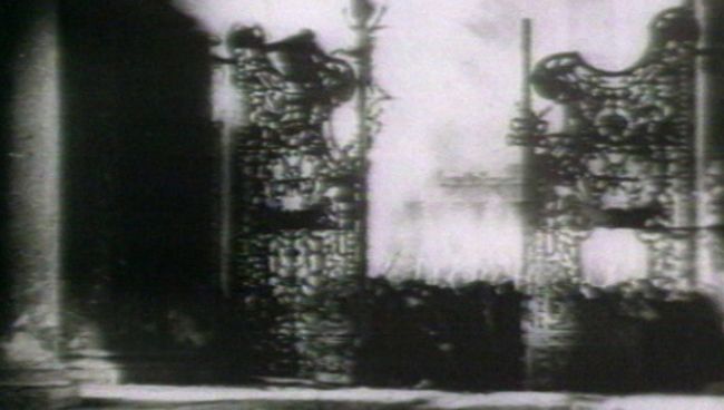 Взятие Зимнего дворца. Кадры 1917 года Взятие Зимнего дворца. Кадры 1917 года