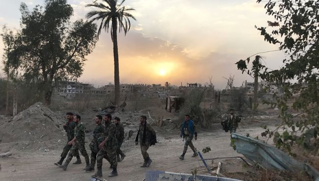 Сирийские военные в провинции Дейр-эз-Зор. Архивное фото Сирийские военные в провинции Дейр-эз-Зор. Архивное фото