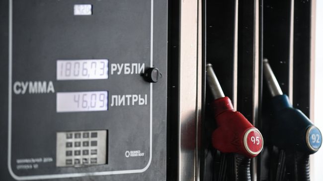 Колонка на автозаправочной станции Колонка на автозаправочной станции