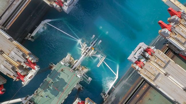 Укладка труб газопровода Турецкий поток. Архивное фото