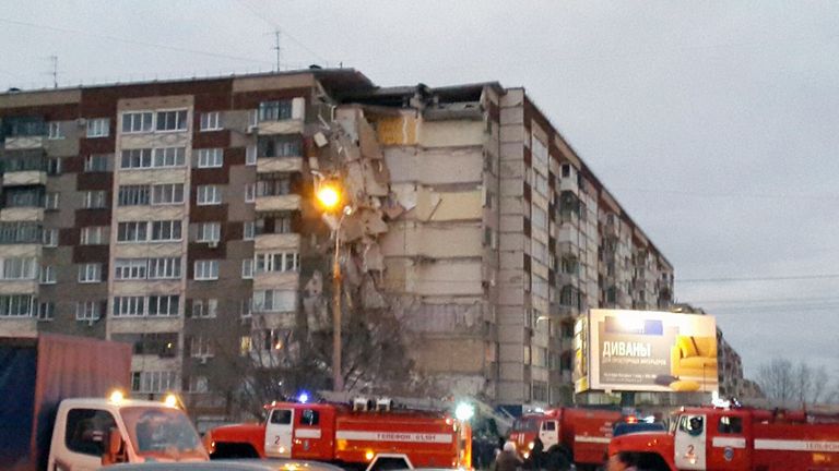 Часть жилого панельного дома №26 по Удмуртской улице обрушилась в Ижевске Часть жилого панельного дома №26 по Удмуртской улице обрушилась в Ижевске