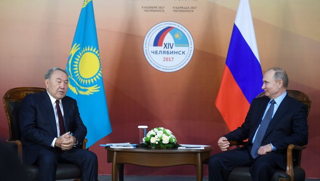Владимир Путин и президент Казахстана Нурсултан Назарбаев на XIV Форуме межрегионального сотрудничества России и Казахстана. 9 ноября 2017 Владимир Путин и президент Казахстана Нурсултан Назарбаев на XIV Форуме межрегионального сотрудничества России и Казахстана. 9 ноября 2017